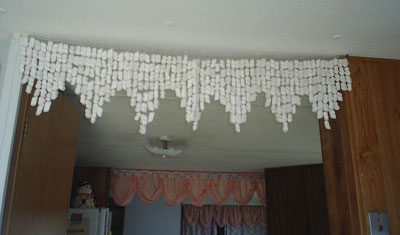 Christmas Decoration with Postal Foam Beads   ThriftyFun